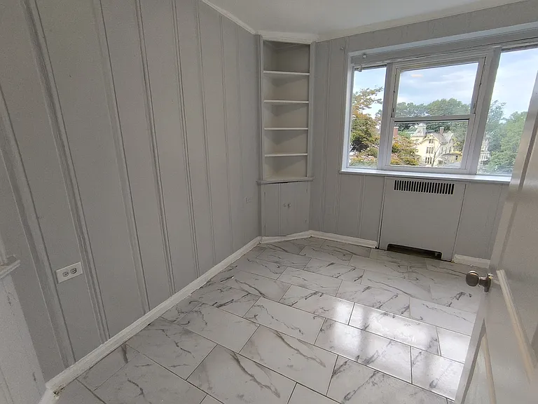 909 Park Ave #421E — Photo 17