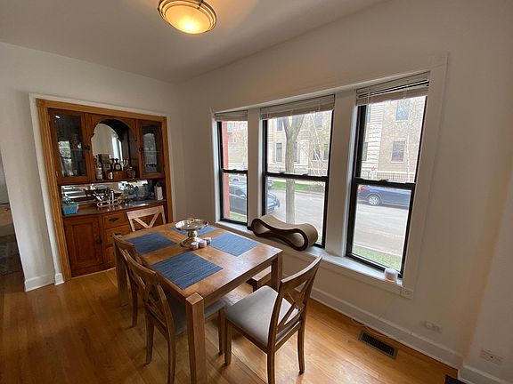 4th image of 1222 N Hoyne Ave APT 1F