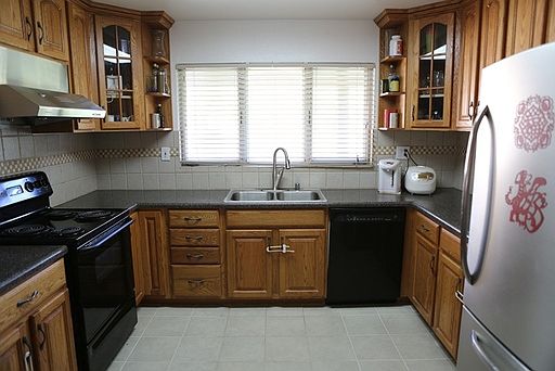 2nd image of 1221 Burgundy Ct