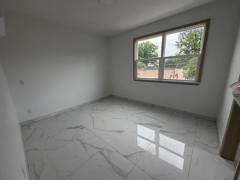 183 Howe Ave #2 — Photo 7