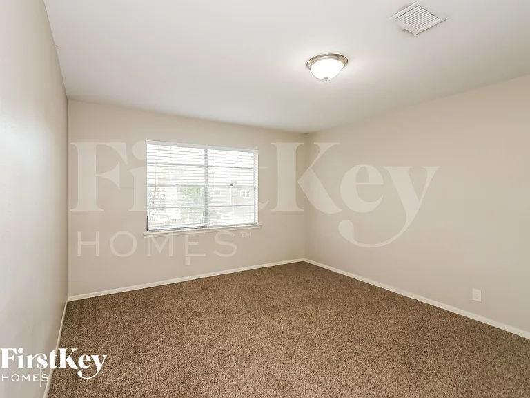10530 Jaycreek Dr — Photo 12