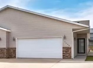 1349 15th St W, Dickinson, ND 58601