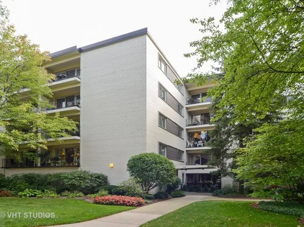 415 Franklin Ave #2, River Forest, IL 60305