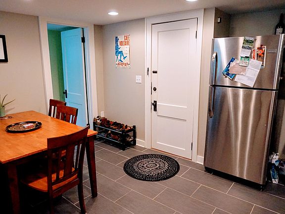 3rd image of 1703 Ashland Ave APT 14