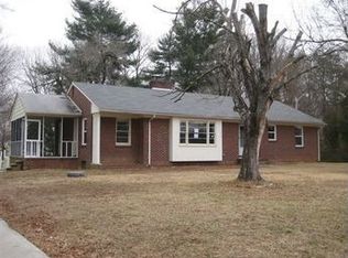 1319 Salem Lake Rd, Winston Salem, NC 27107