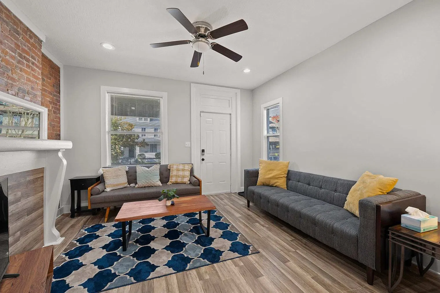 4 bed, 1.0 bath, 1431 sqft, $3,855 — Photo 3