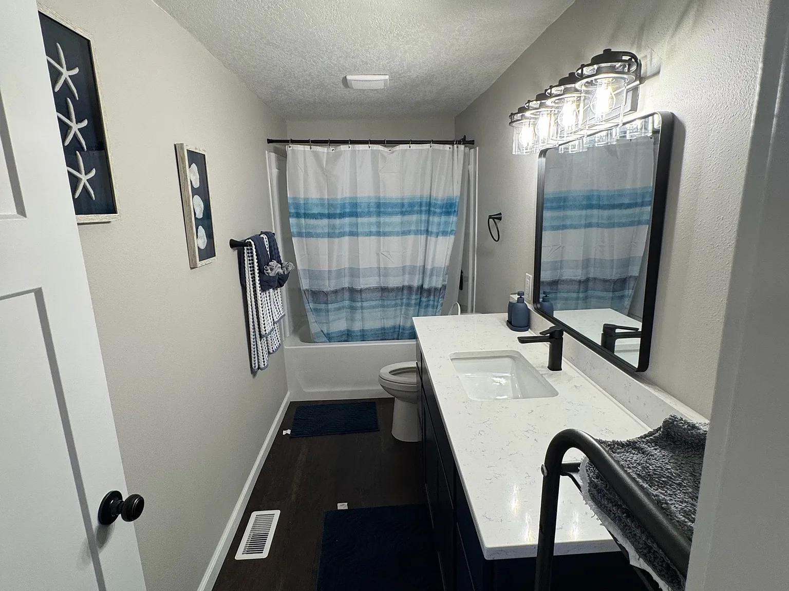 Happy Living Condo - 1 — Photo 3
