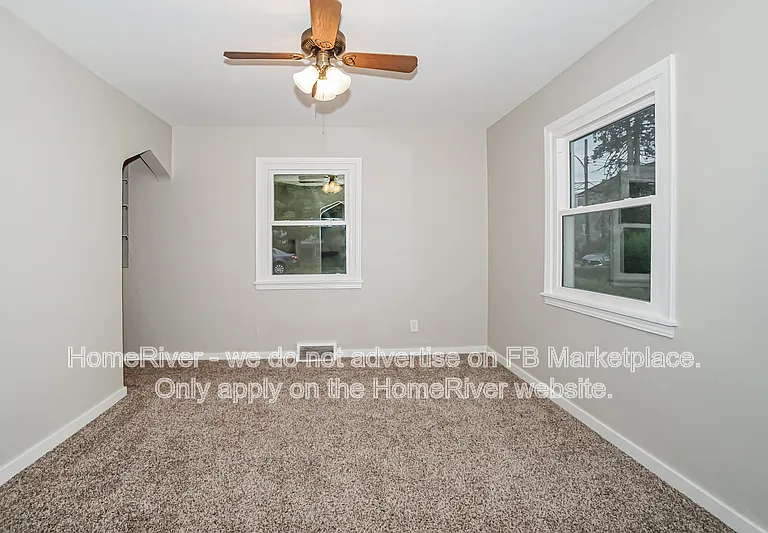 411 Hillview St — Photo 4