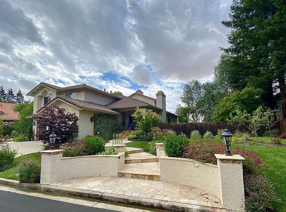 1st image of 422 Snowdon Pl