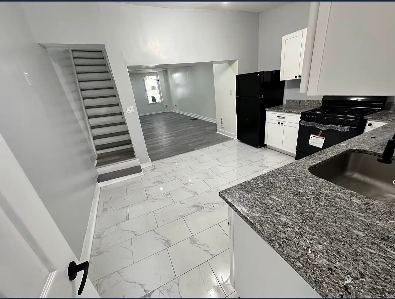 3 bed, 1700 sqft, $1,450 — Photo 2