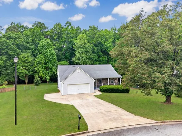 838 Burton Ridge Dr, Loganville, GA 30052