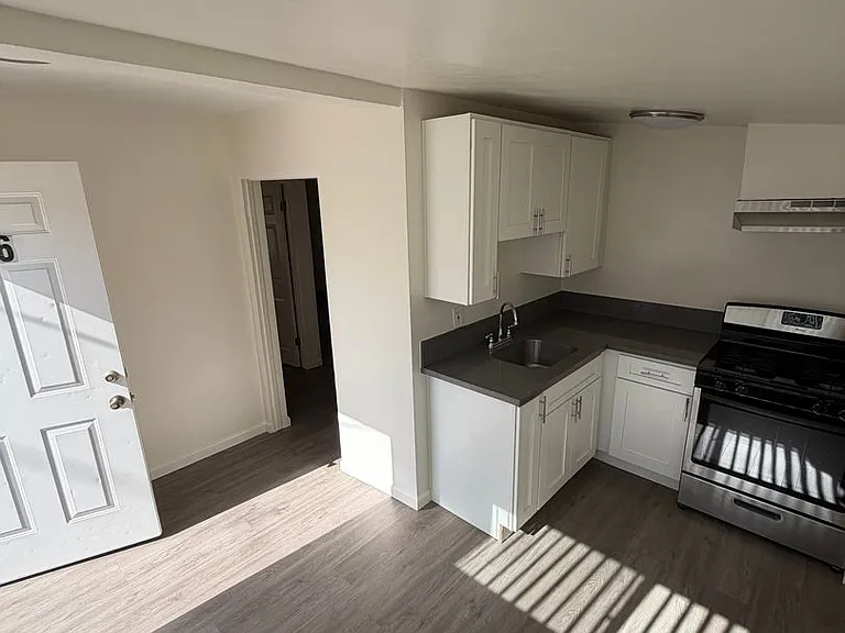 5634 Auckland Ave — Photo 1