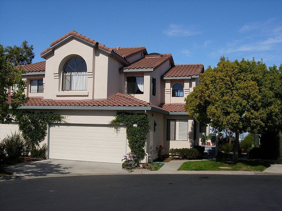 10 Daffodil Lane Exterior