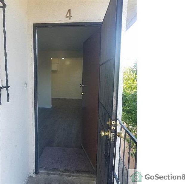 1st image of 624 W 85th St APT 4