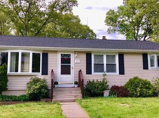 29 Florence Ave, Attleboro, MA 02703