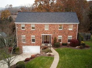 723 Stonegate Dr, Oakdale, PA 15071