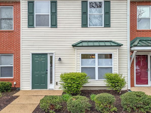 312 Hilltop Ln