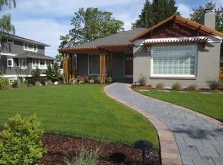 2914 W Howe St, Seattle, WA 98199