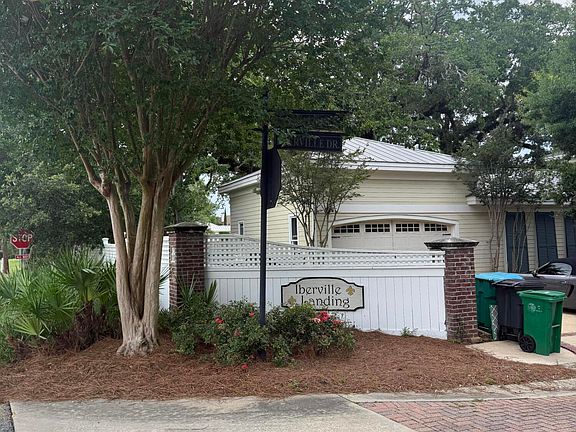 2nd image of 806 Iberville Dr