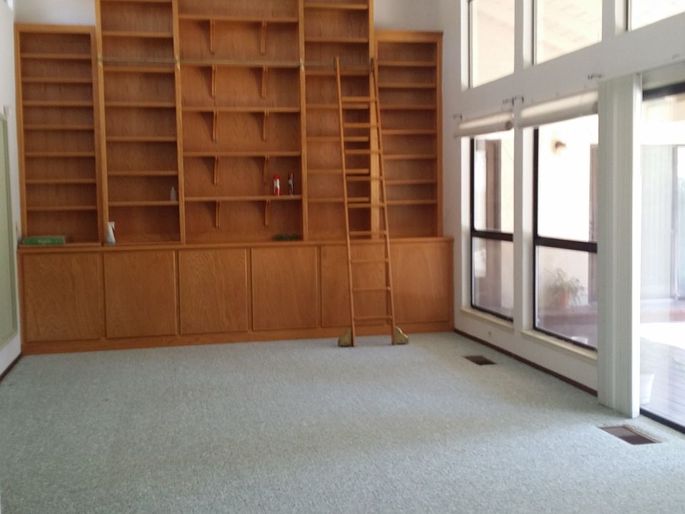 2nd image of 600 Zinnia Way