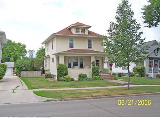 1110 Chestnut St, Grand Forks, ND 58201