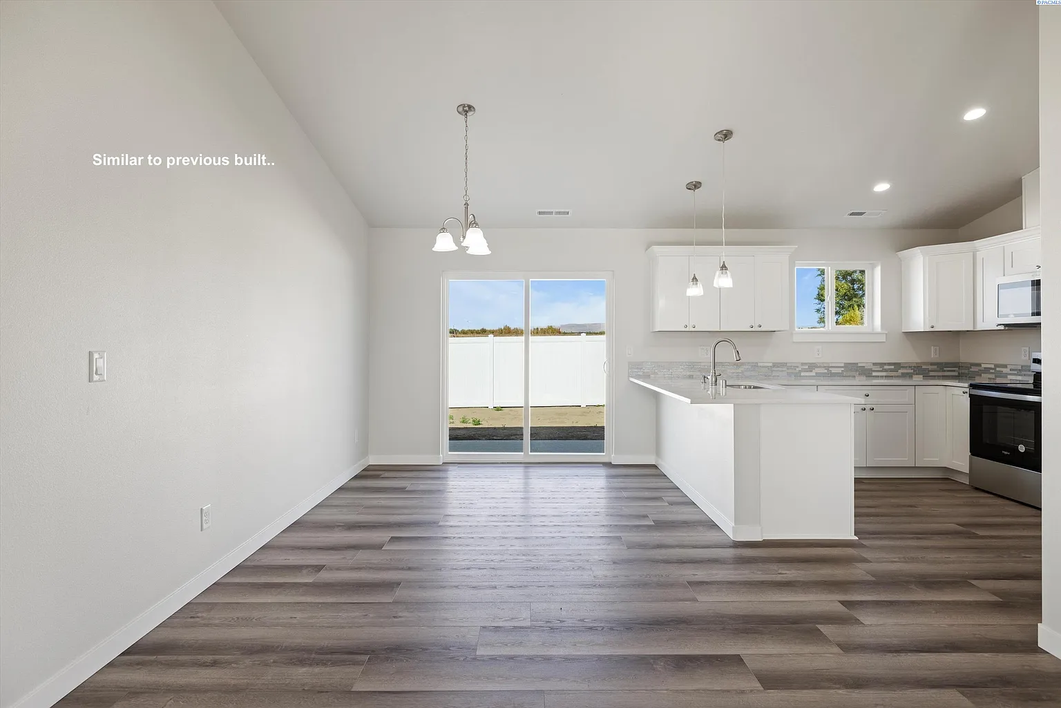 209 Luli St photo 1