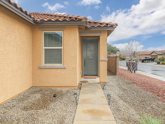 3rd image of 10636 W Harrigan Dr
