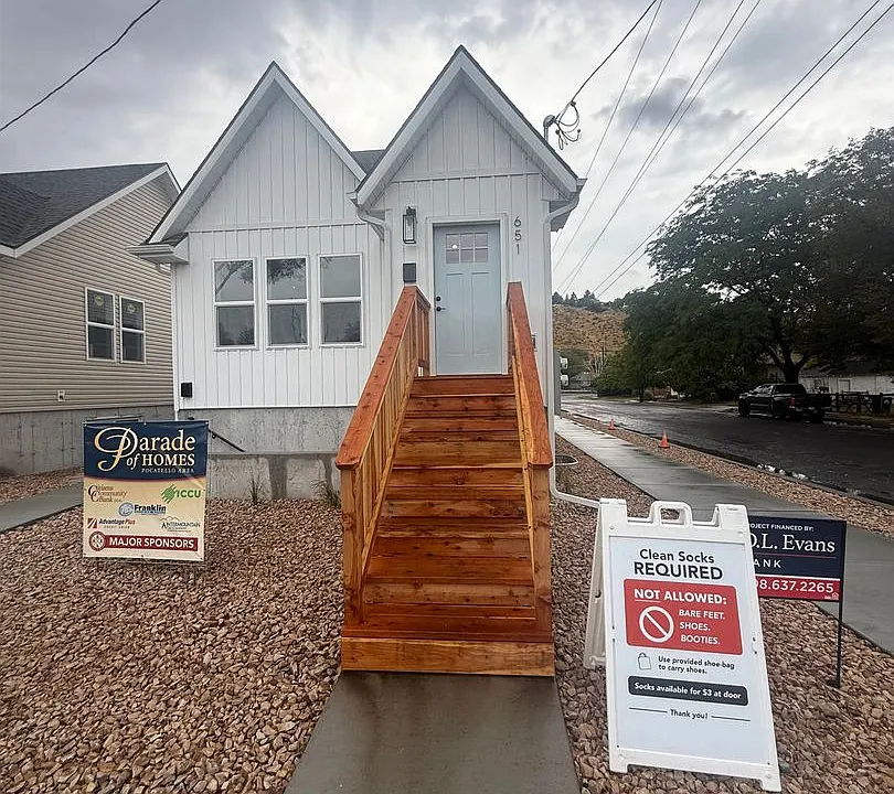 651 N Johnson Ave