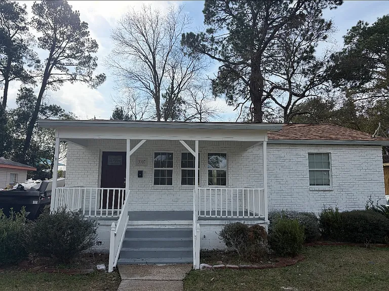 3107 Heather St — Photo 1