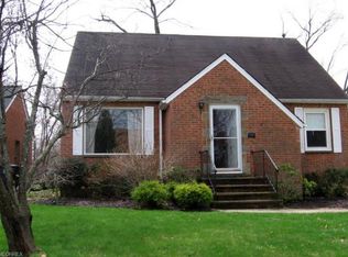 5352 Summit Rd, Lyndhurst, OH 44124