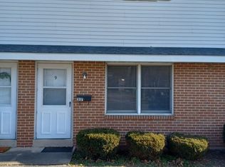 321 N Cherry Aly, Elizabethtown, PA 17022