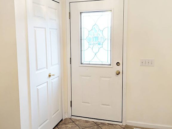Front Entry & Closet