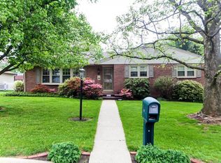 423 Edgewood Dr, Lebanon, PA 17042