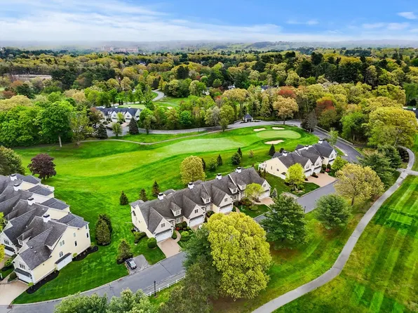 9 Muirfield Cir Unit 9, Andover, MA 01810