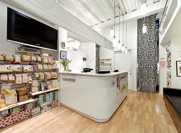 5th image of 30 W 63rd St APT 26L