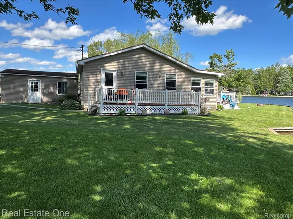 3112 Bull Dog Ln, Farwell, MI 48622