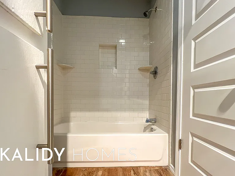 1225 Sequoyah Pl #E — Photo 15