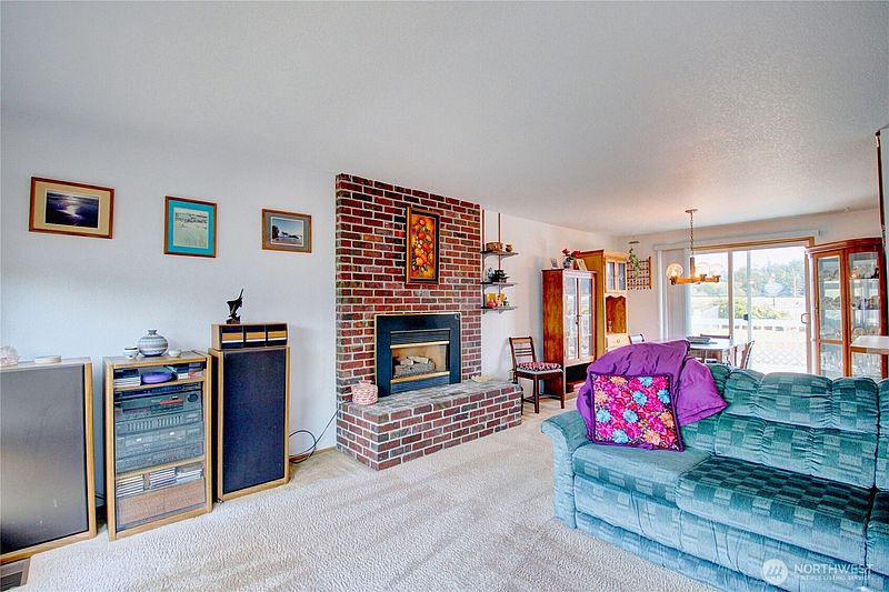2nd image of 4417 Glasgow Way