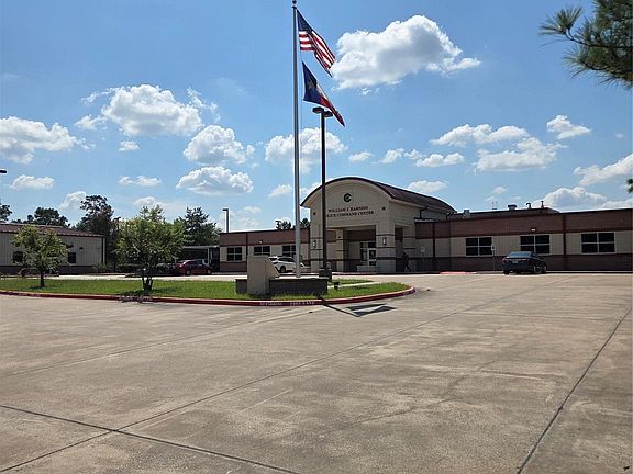 4th image of 2580 N Loop 336 W