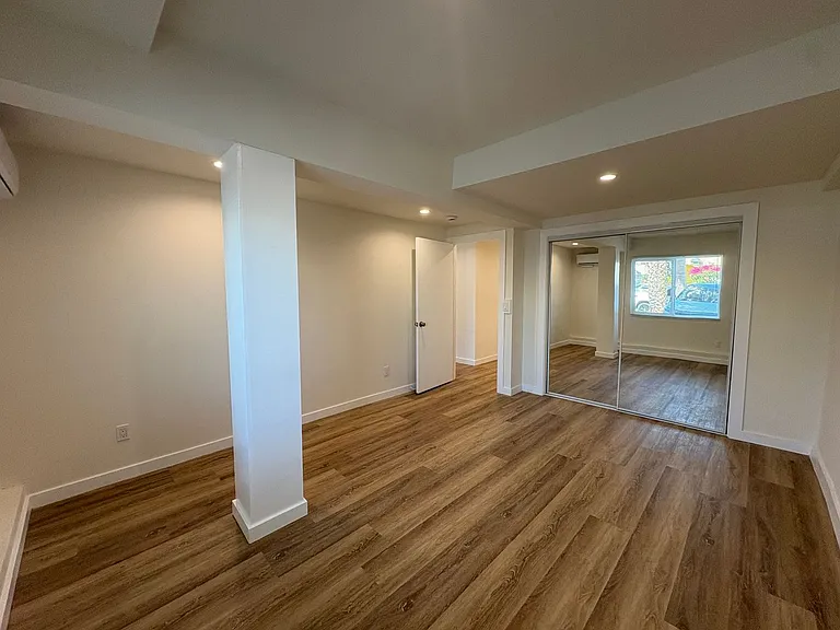 237 North Catalina — Photo 7