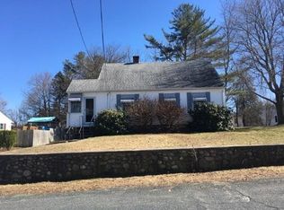 90 Upland Ave, Webster, MA 01570