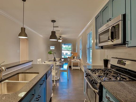 5th image of 509 E Hugh St