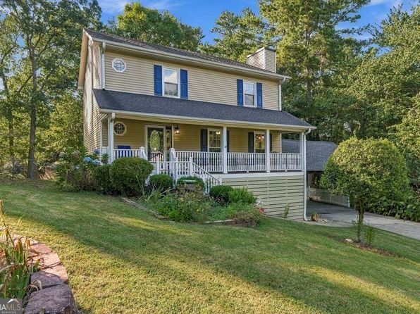 1336 Colonial Trce NW