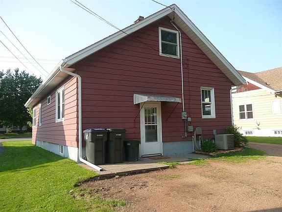 3rd image of 636 E Broadway Ave