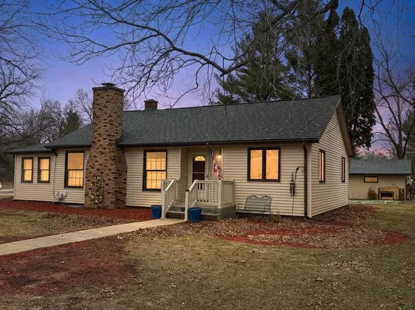 217 W Franklin St, Rockton, IL 61072