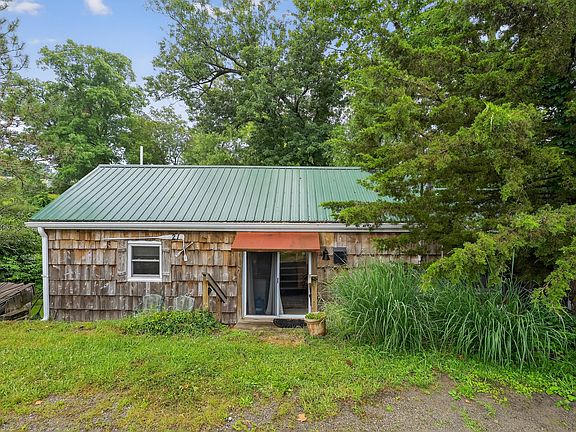 3rd image of 21 Boone Lake Cir