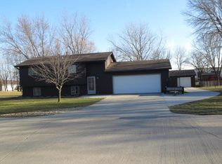 2206 228th Pl, Ames, IA 50014