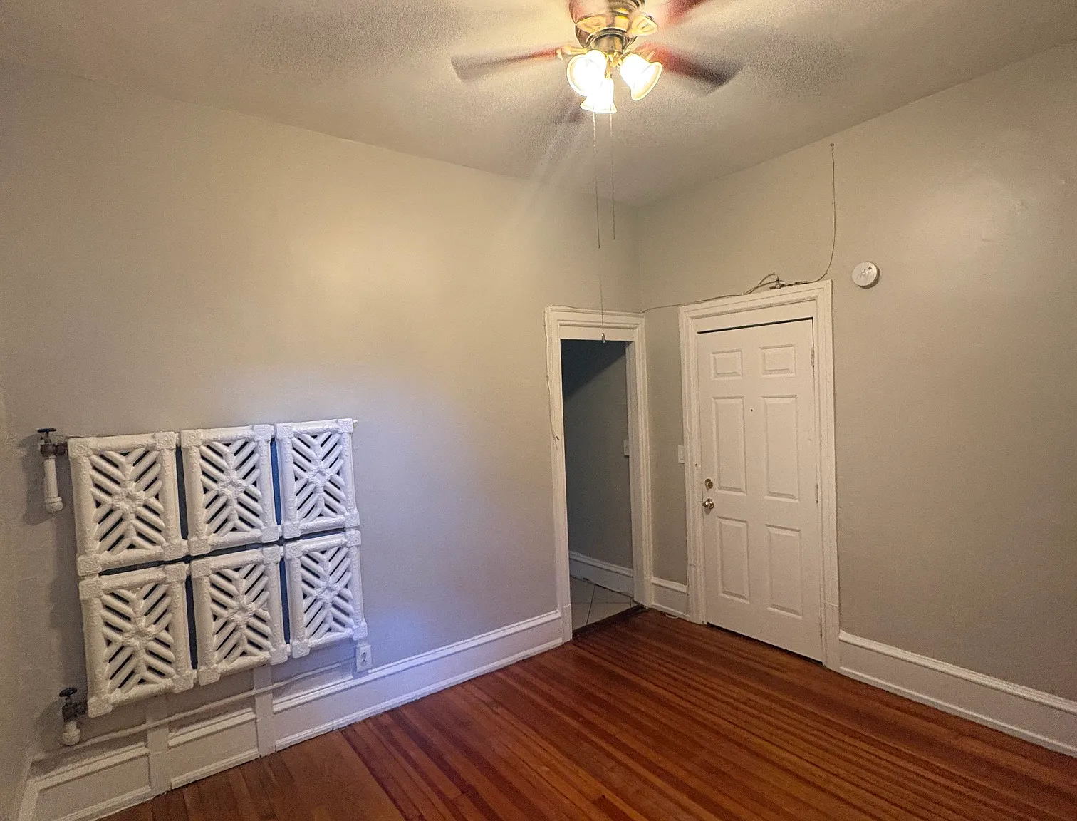 1 bed, 700 sqft, $1,200 — Photo 2
