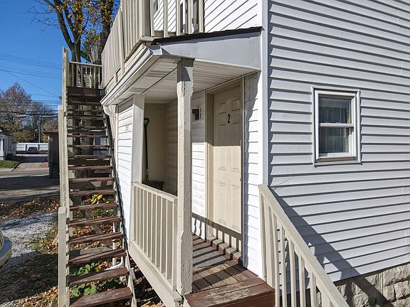 4th image of 572 E Buchtel Ave APT 2