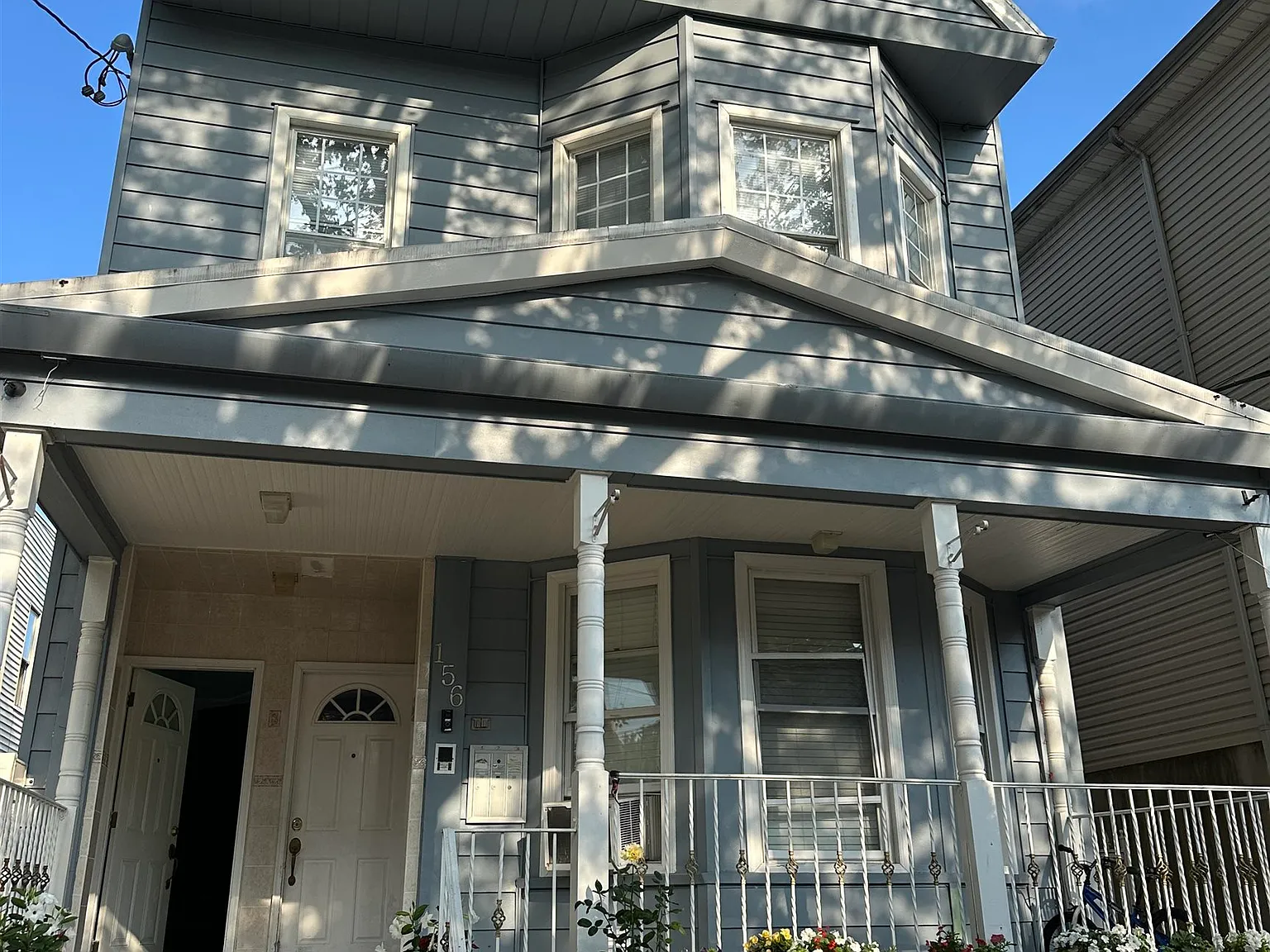 4 bed, 1.0 bath, 1500 sqft, $2,800 — Photo 1